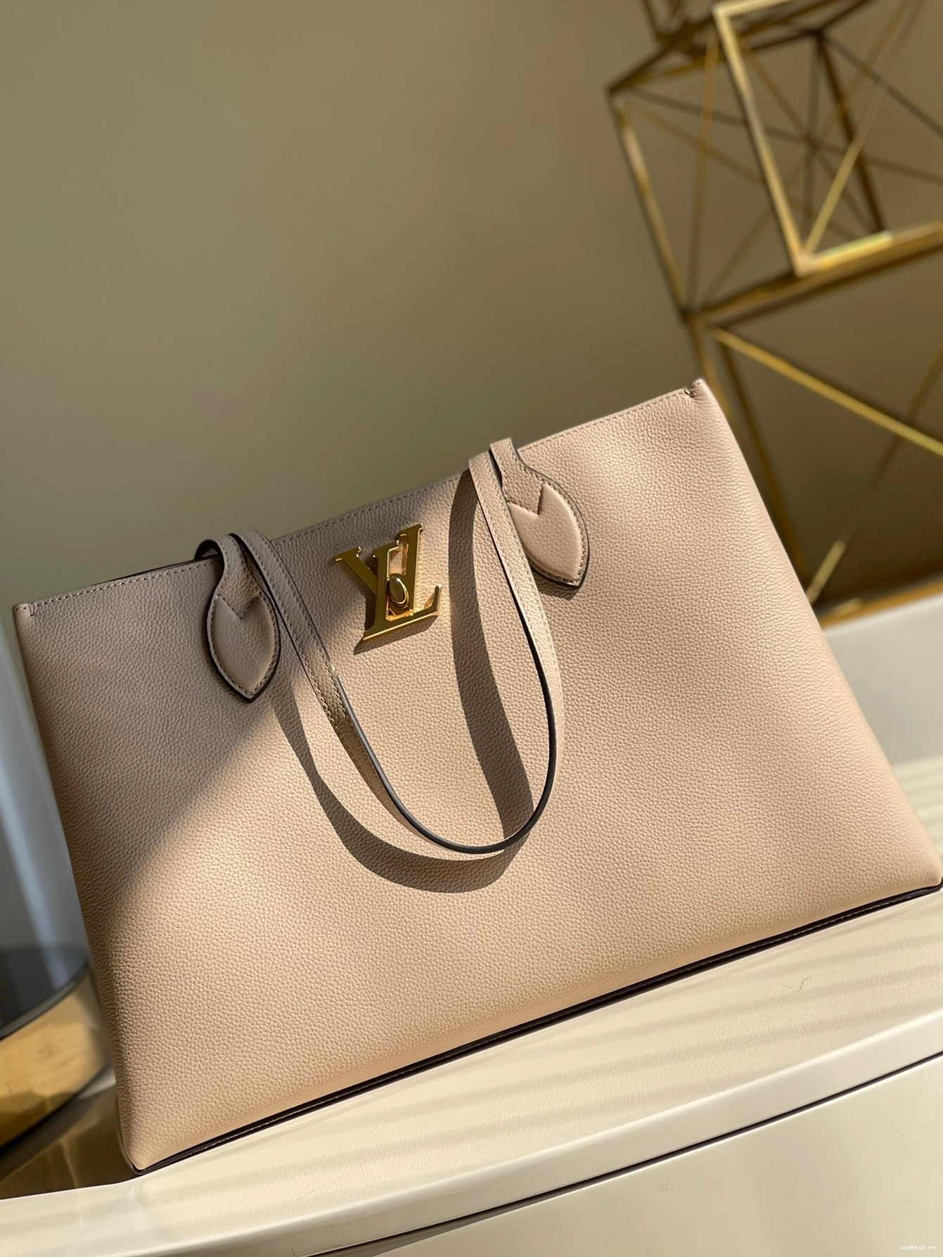 WIS LOCKME LOUIS SHOPPER VUITTON 0821